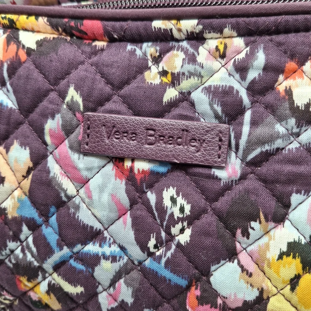 Vera Bradley Med Sized Floral Quilted Bag - Purple Like New - Picture 5 of 12
